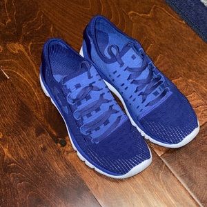 Size 8 under armour royal blue running shoe
